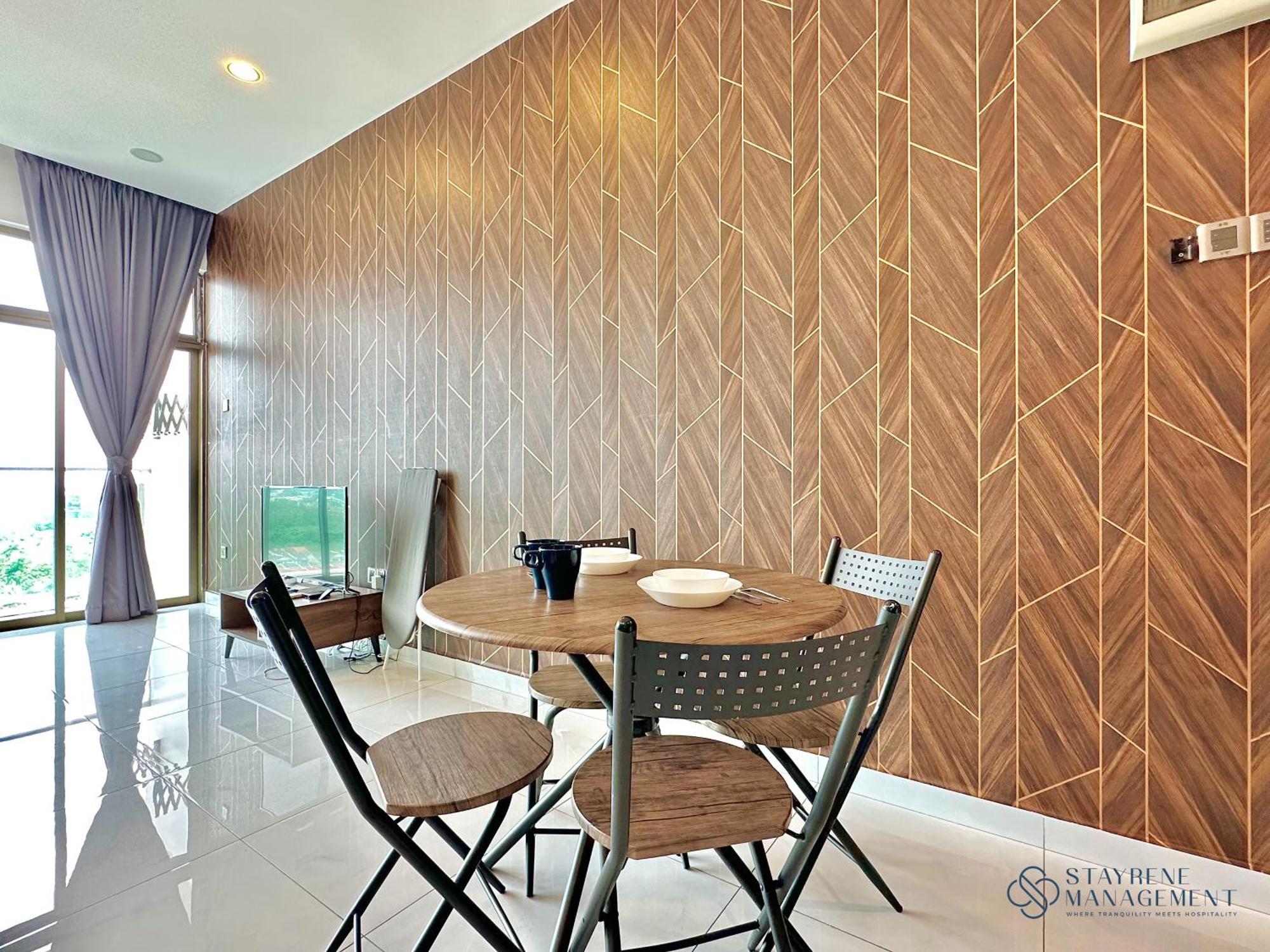 Palazio Mount Austin By Stayrene Apartment *