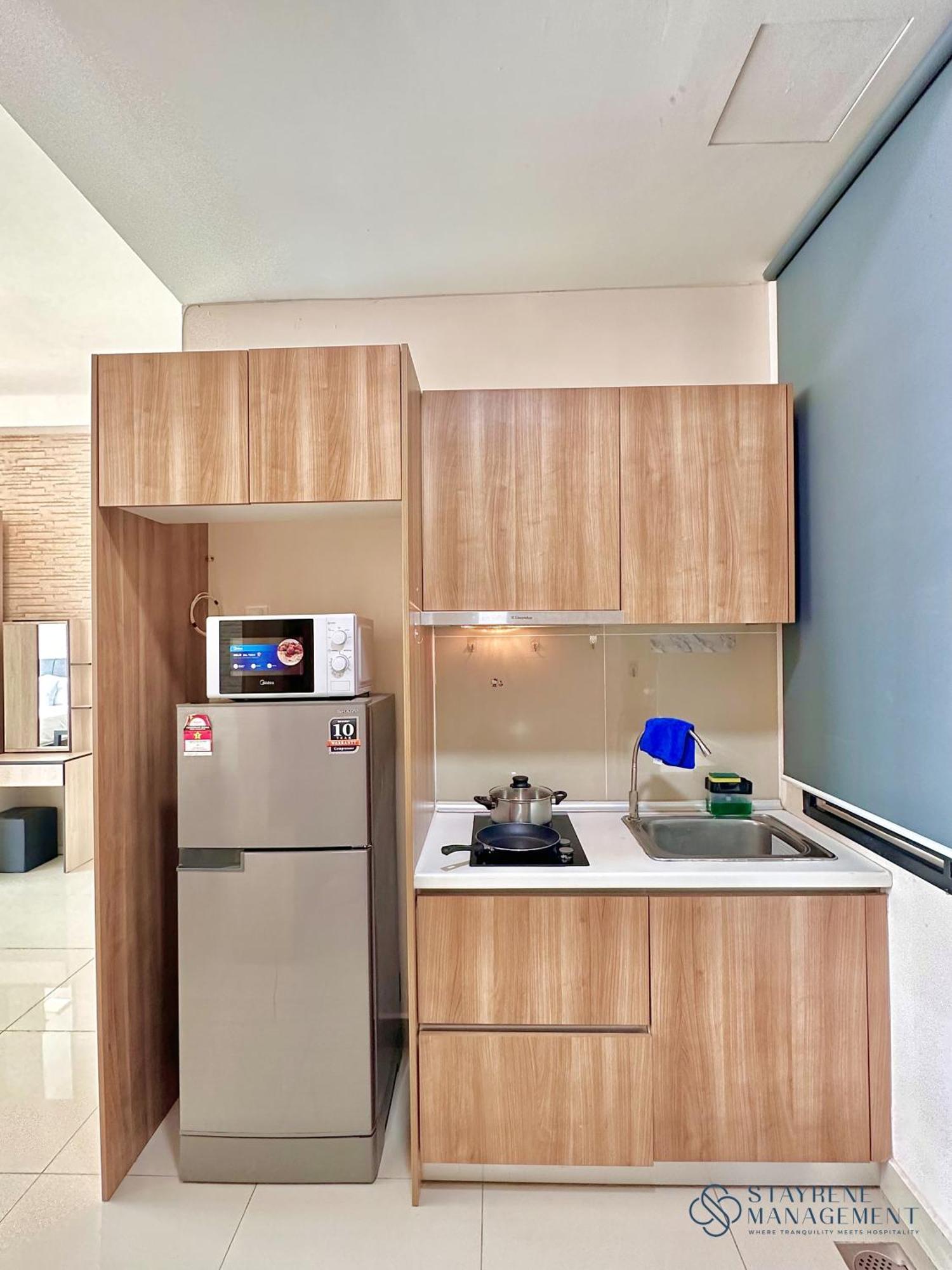 Apartment Palazio Mount Austin By Stayrene