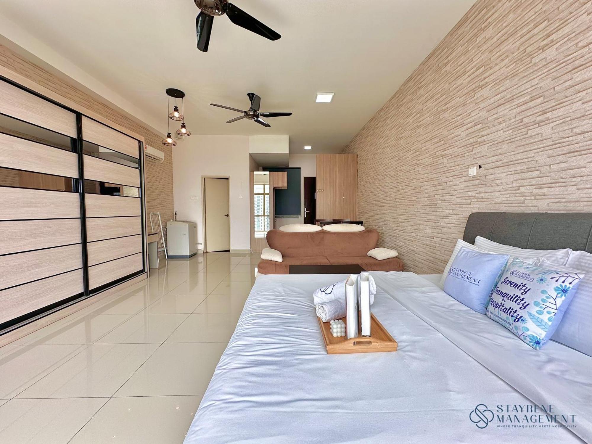 Palazio Mount Austin By Stayrene Apartment *