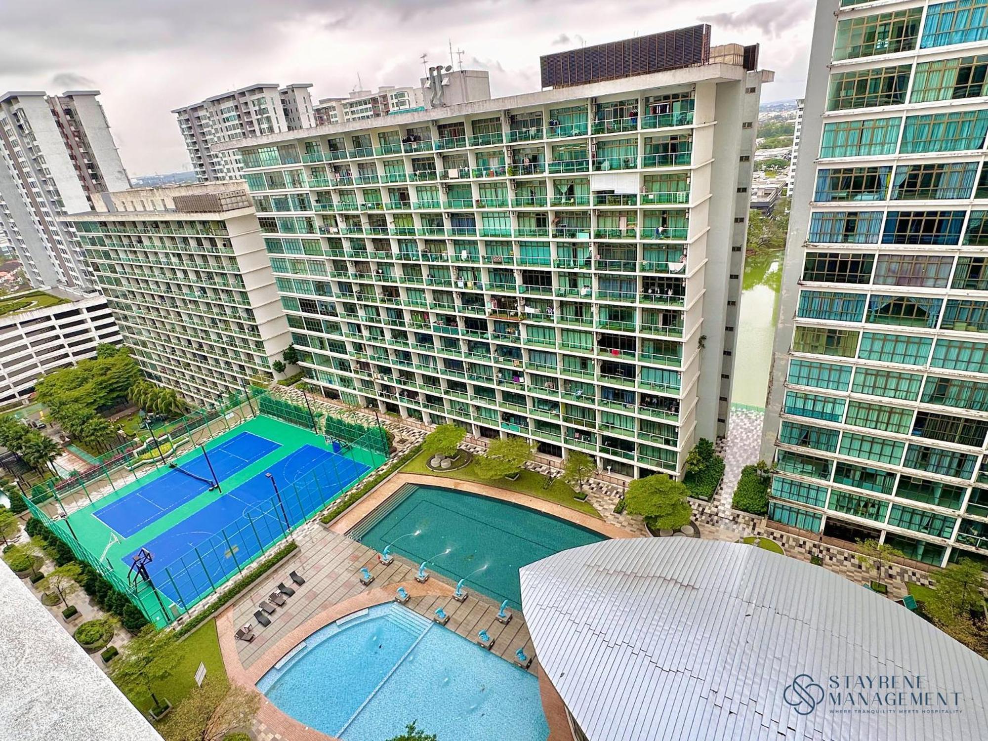 Palazio Mount Austin By Stayrene Apartment