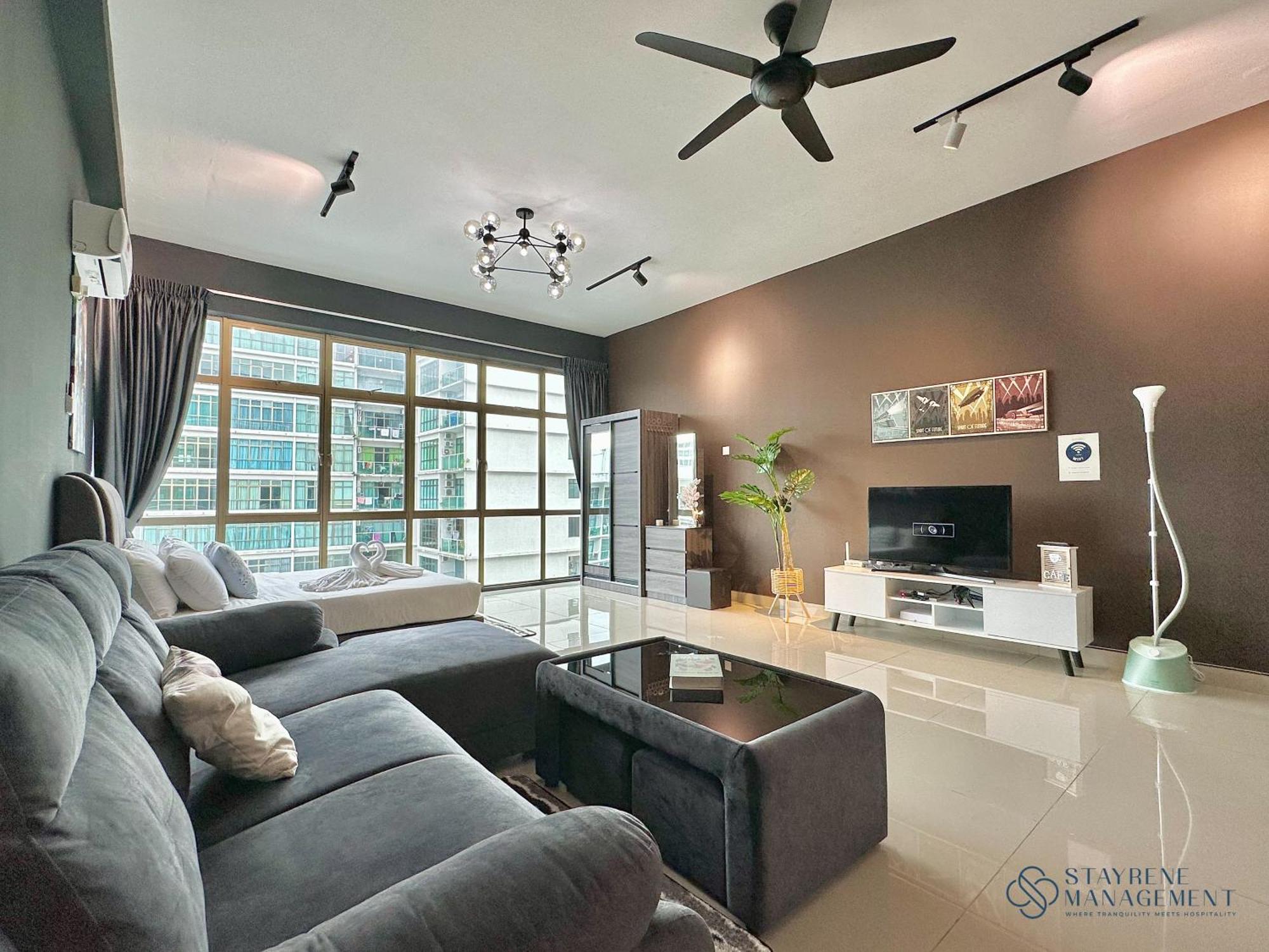 Palazio Mount Austin By Stayrene *
