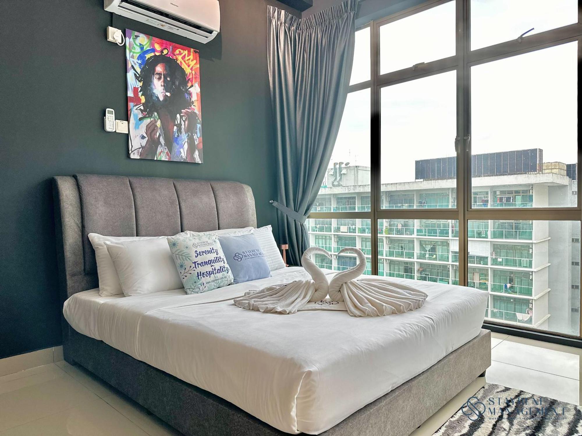 Palazio Mount Austin By Stayrene Apartment
