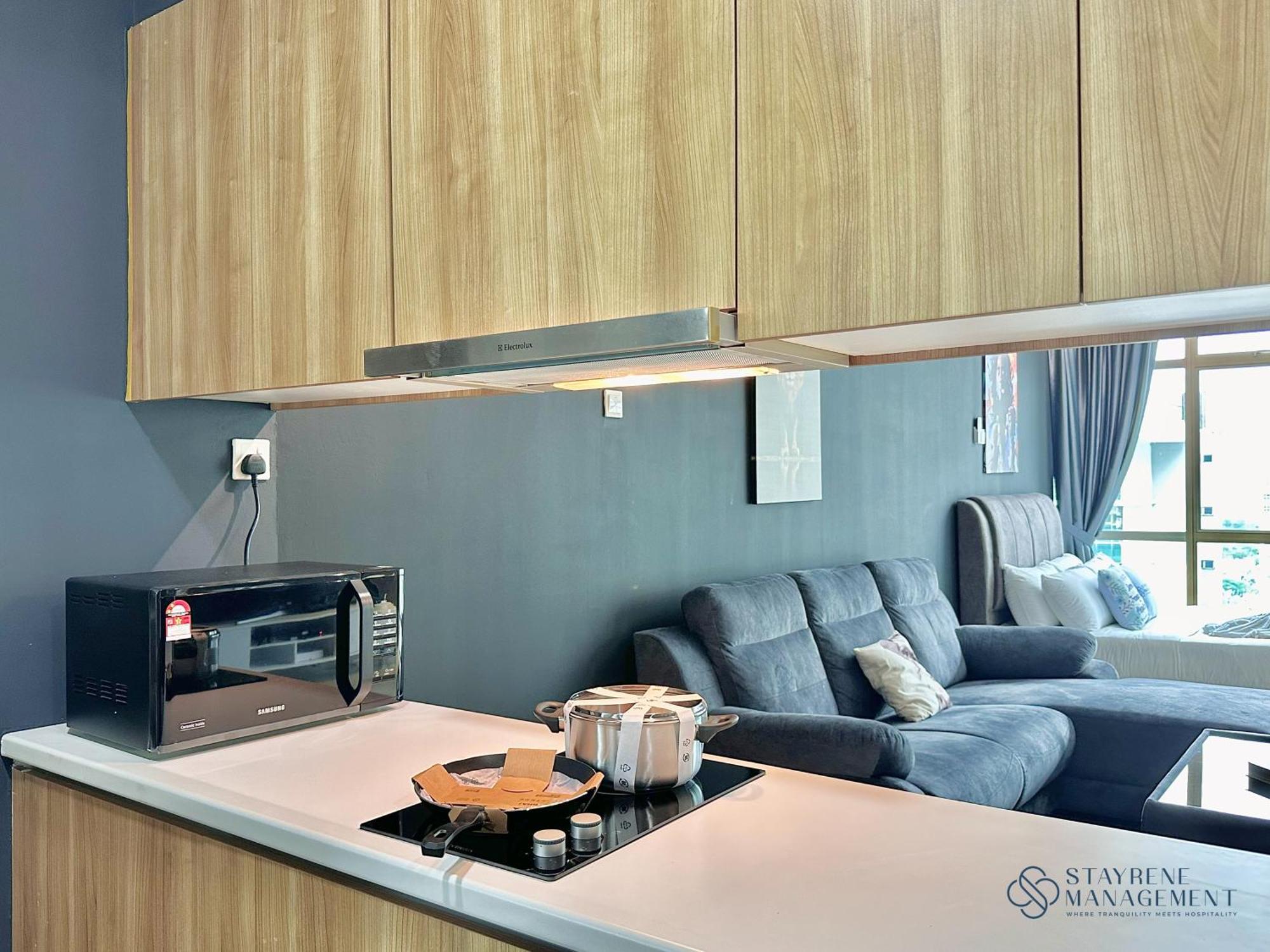 Palazio Mount Austin By Stayrene Apartment *