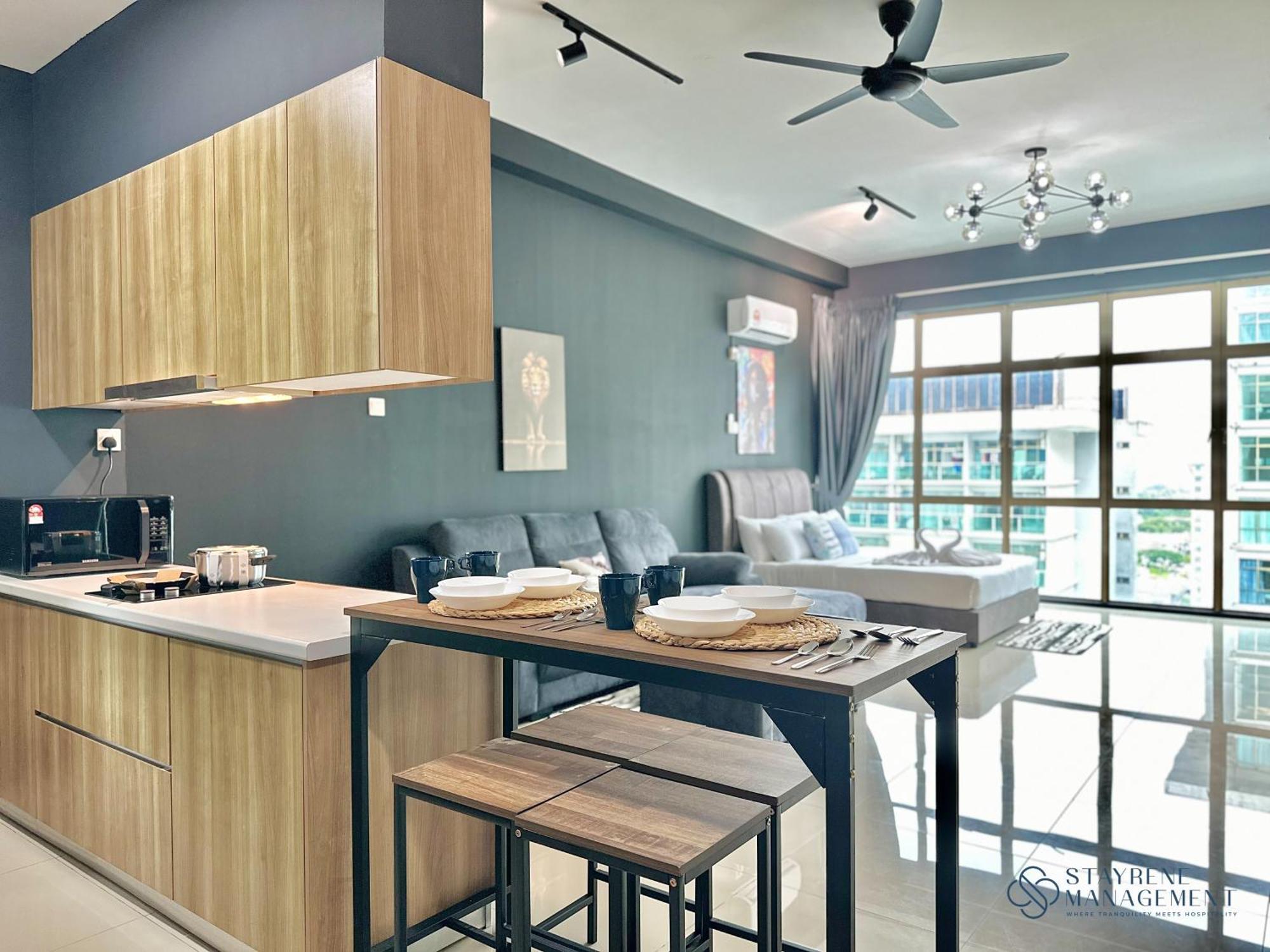 Apartment Palazio Mount Austin By Stayrene *